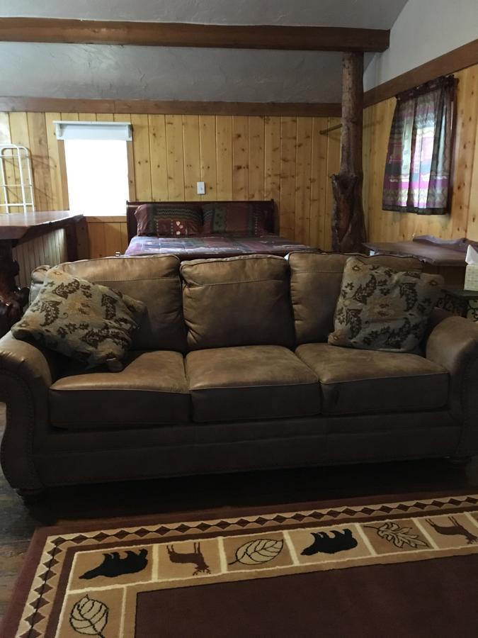 Chinook Winds Motel Дубойс Экстерьер фото
