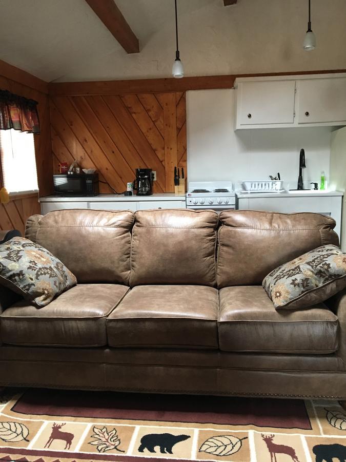 Chinook Winds Motel Дубойс Экстерьер фото