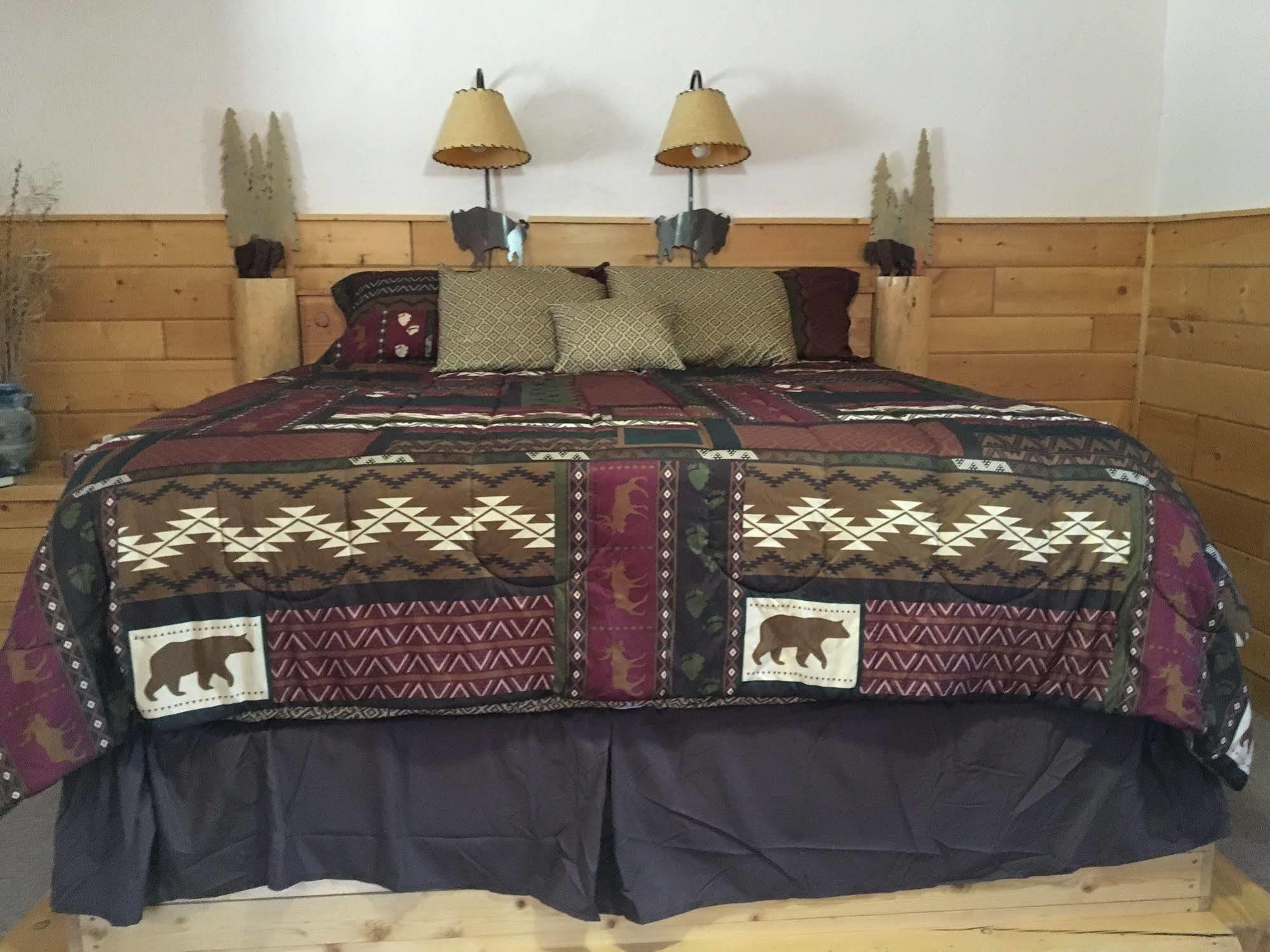 Chinook Winds Motel Дубойс Экстерьер фото